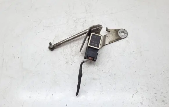 BMW 5 E60 E61 Headlight/headlamp level sensor 6778809