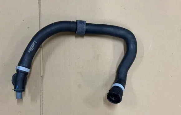 Audi Q3 F3 Engine coolant pipe/hose 5Q0122291T 5QE122051BJ 7D260618