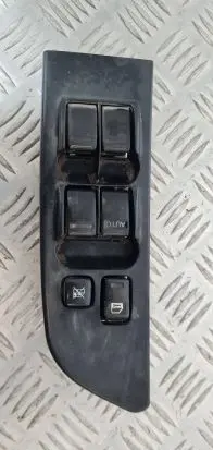 Nissan Terrano Quarter vent window switch 
