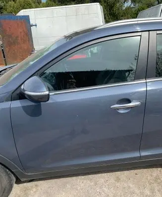 KIA Sportage Front door 