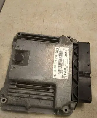 Opel Insignia A Engine control unit/module 55576906 55575349 0281017105