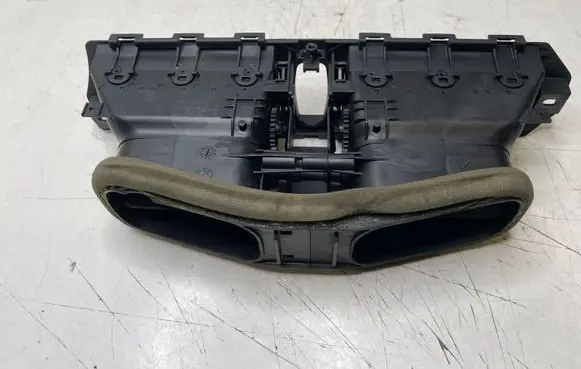 BMW 5 E60 E61 Dash center air vent grill 6910734 141218 7009275