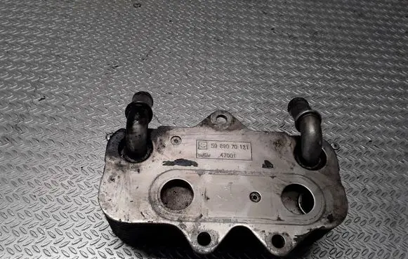 Oil filter mounting bracket