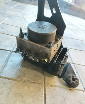 Renault Megane II ABS Pump 0265232067 8200737985