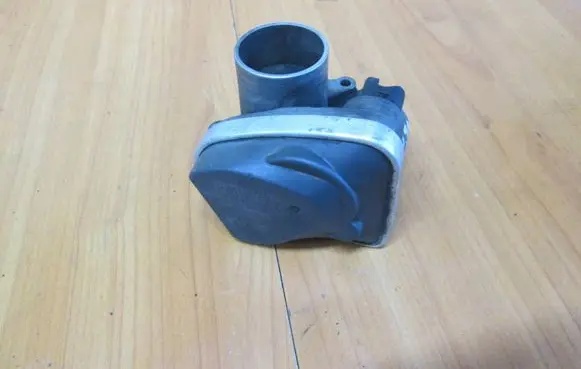 Seat Ibiza III (6L) Throttle valve 036133062N