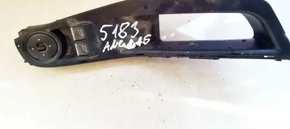 Ford Fiesta Electric window control switch 3S010130331 XXXX-14A132-XX
