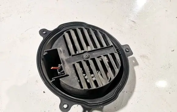 Peugeot Partner Front door speaker 