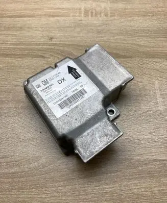 Opel Signum Airbag control unit/module 13170589