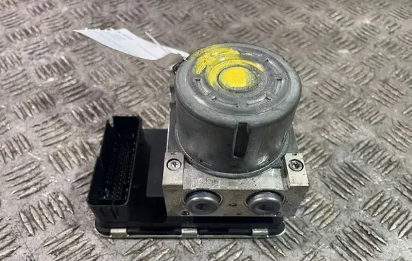 Volvo XC90 ABS Pump 31680102