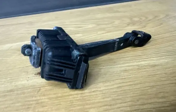BMW 3 E90 E91 Front door check strap stopper 