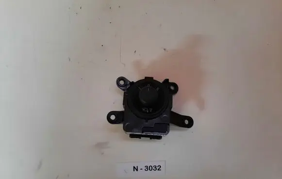 Chevrolet Orlando Wing mirror switch 13296440 211833