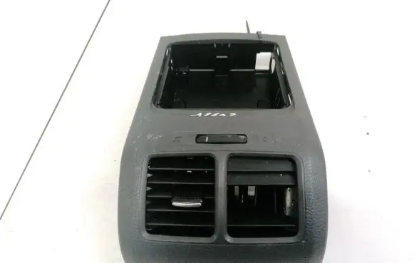Volkswagen Jetta V Dash center air vent grill 1K0862532F 1K0862533F