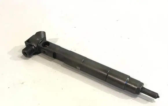 Mercedes-Benz C W204 Fuel injector A6510704987 28342997 76HMSWN4SO