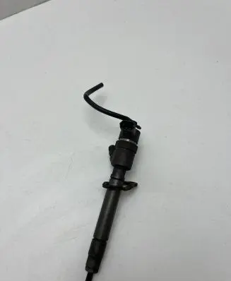 Volvo S80 Fuel injector 04451103