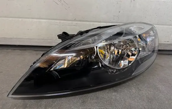 Volvo V40 Headlight/headlamp 31420003