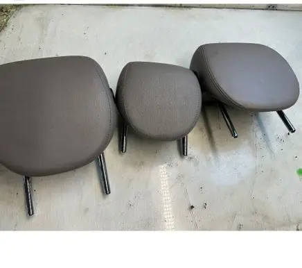 Porsche Cayenne (9PA) Rear seat headrest