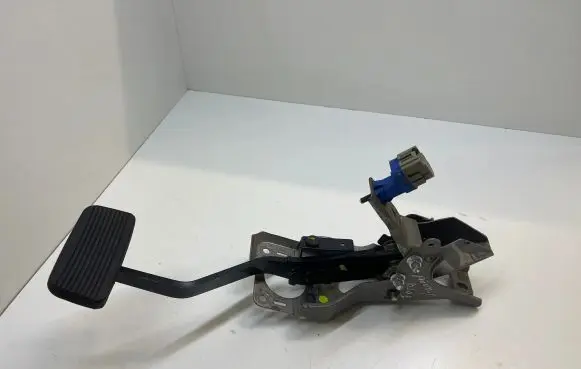 Ford Ranger Brake pedal AB312L388