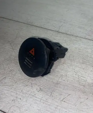 Nissan X-Trail T30 Hazard light switch 06016