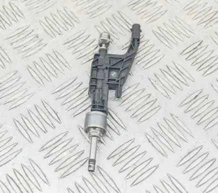 BMW X5 G05 Fuel injector 8656548 0261500437
