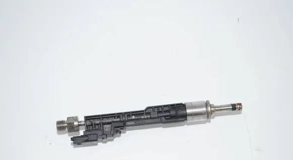 BMW 3 F30 F35 F31 Fuel injector 7639994 13647639994