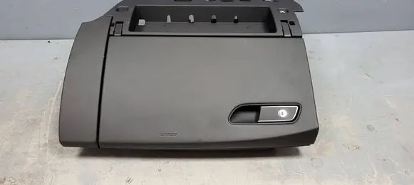 Audi A8 S8 D4 4H Glove box