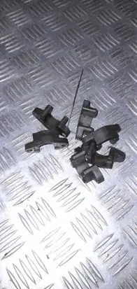 Opel Omega B2 Fuel Injector clamp holder