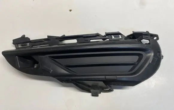 Volvo XC60 Front bumper lower grill 31425181