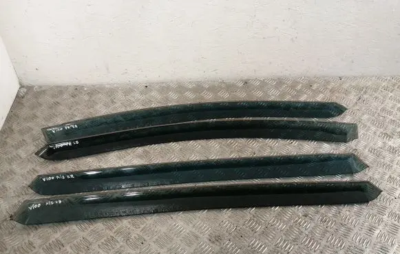 Toyota Corolla Verso AR10 Front door wind deflector 