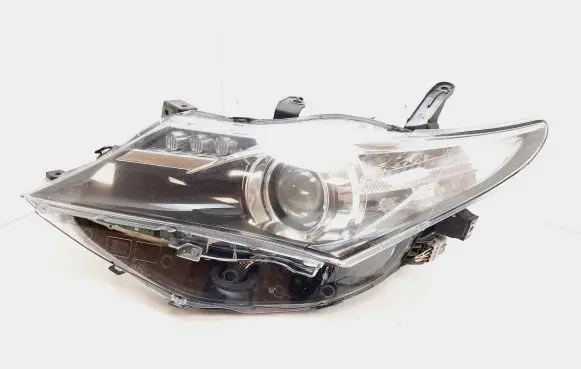 Toyota Auris E180 Headlight/headlamp 8115002E21 89907727