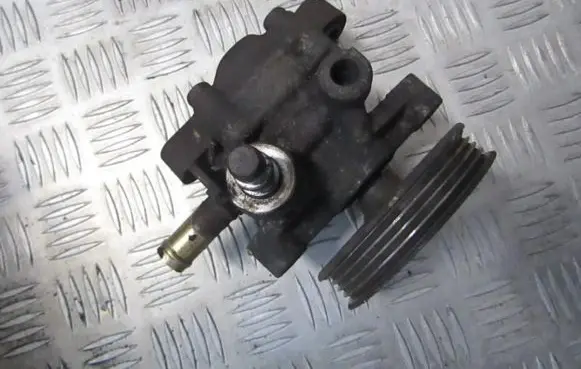 Mitsubishi Galant Power steering pump
