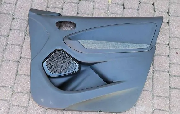 Renault Zoe Coupe rear side trim panel 809005247R-