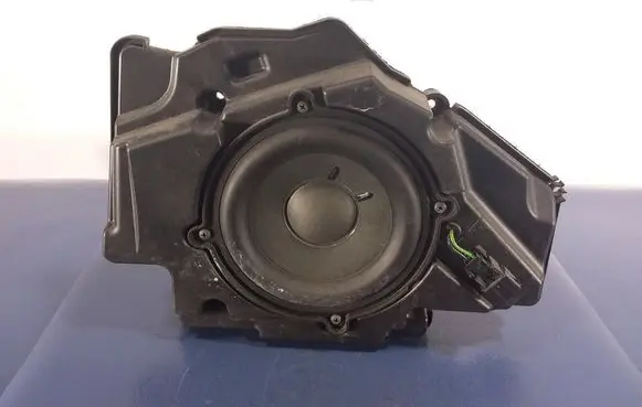 Audi A8 S8 D4 4H Subwoofer speaker