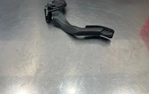 Citroen C3 Accelerator throttle pedal 9671433780 23042012 6144504