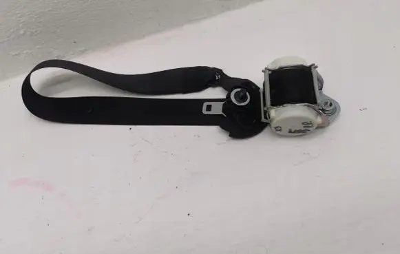 BMW X3 E83 Front seatbelt 34003070B