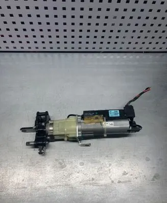 Volkswagen PASSAT B7 Tailgate hydraulic pump motor 3C9827383J 080611