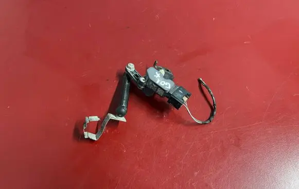 BMW X4 G02 Headlight/headlamp level sensor 6870200