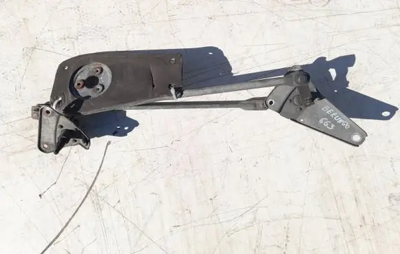 Citroen Berlingo Front wiper linkage and motor 6401G0