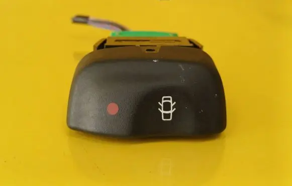Renault Megane I Central locking switch button 841242B