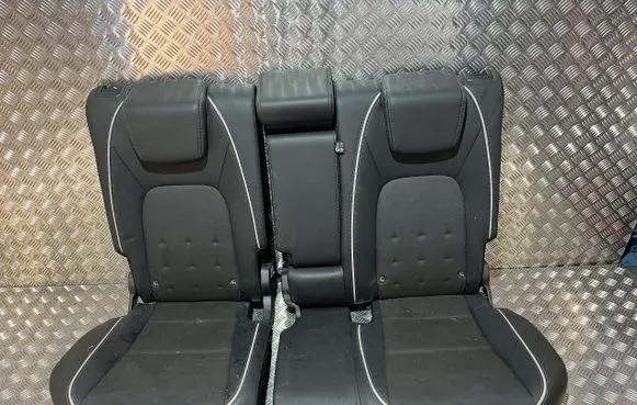 Honda ZR-V Second row seats DG21838