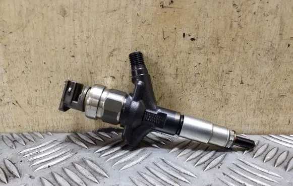 Subaru Outback Fuel injector 16613AA030