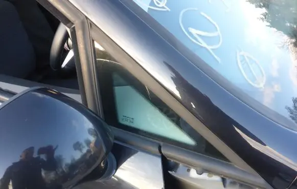 Seat Ibiza IV (6J,6P) Front triangle window/glass 