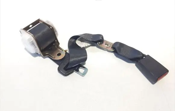 Lexus IS 200-300 Rear seatbelt 7E9110