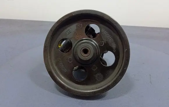Chrysler Pacifica Power steering pump 04861582AA