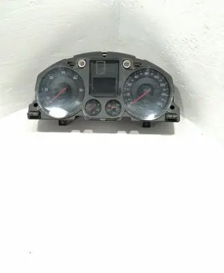 Volkswagen PASSAT B6 Speedometer (instrument cluster) X0006000
