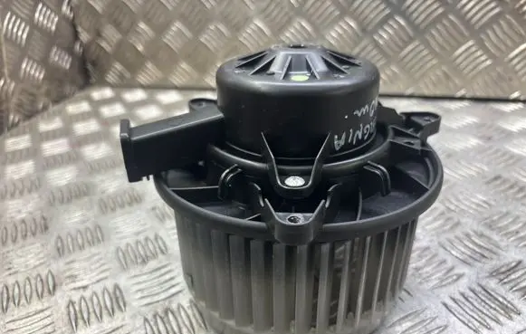 Opel Insignia A Heater fan/blower 5242673401 A092170138