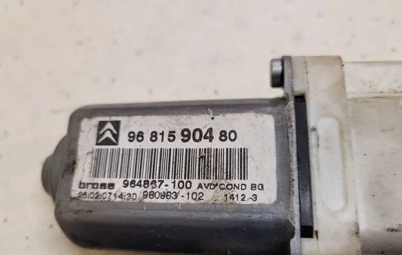 Citroen C5 Front door window regulator motor 9681590480 965493100