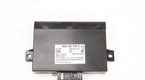 Skoda Octavia Mk4 Air suspension control unit module (rear) 3WA907376E