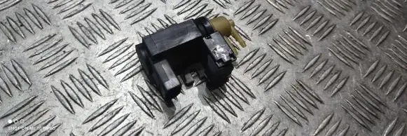 Valve vacuum