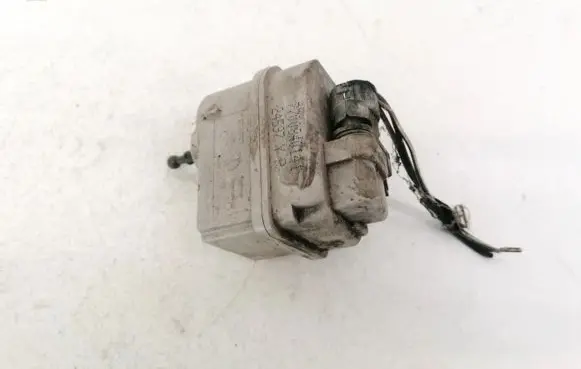 Renault Master II Headlight level adjustment motor 7700840141