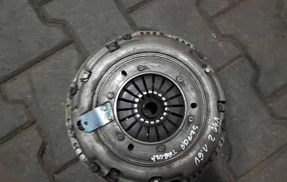 Volvo V40 Dual mass flywheel 